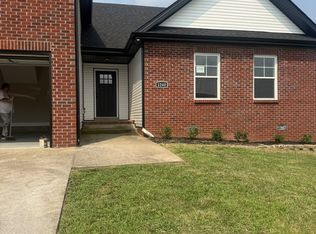 1240 Fossil Dr, Clarksville, TN 37040