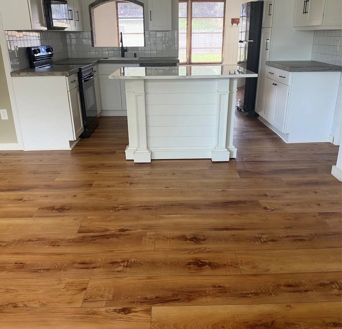 2 bed, 1.0 bath, 932 sqft, $2,500 — Photo 4