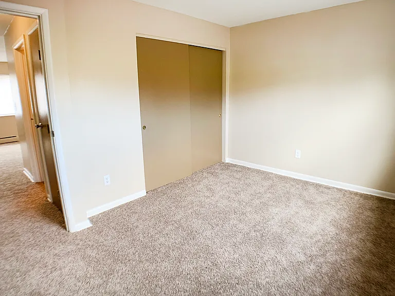 Sharondale Woods Apartments — Photo 33