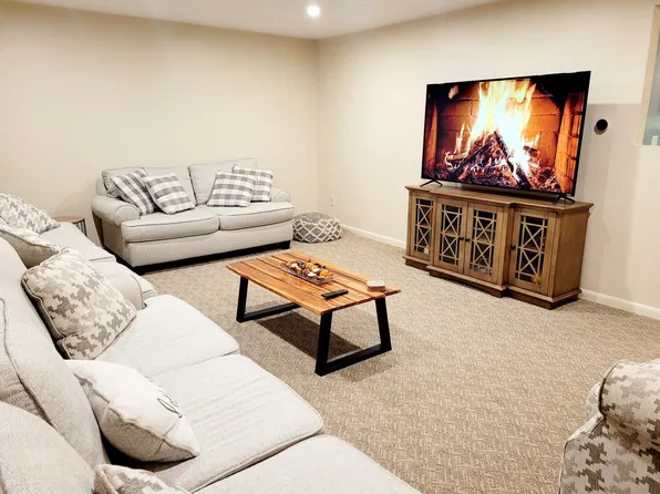 78 Lemans Dr, Depew, NY