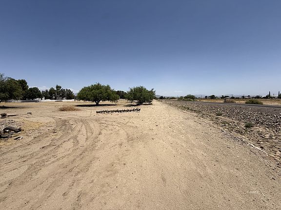 5th image of S 4th Ave