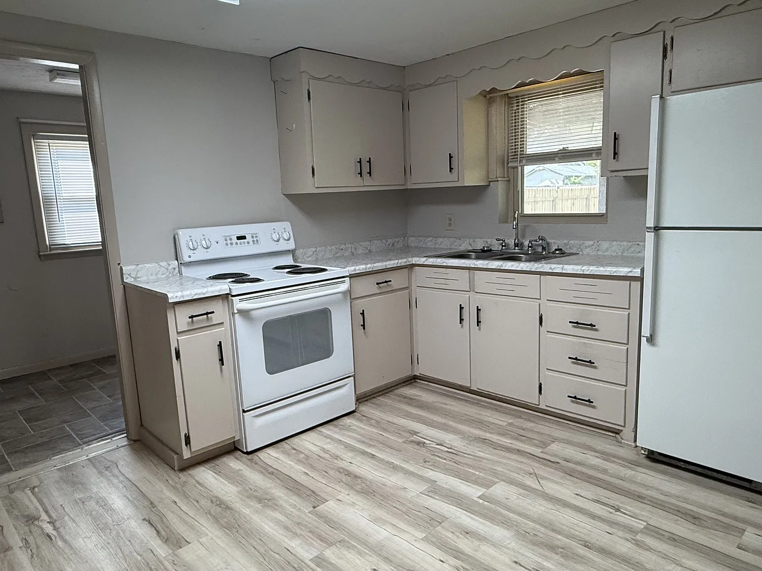 702 Smith Avenue - 1 — Photo 4