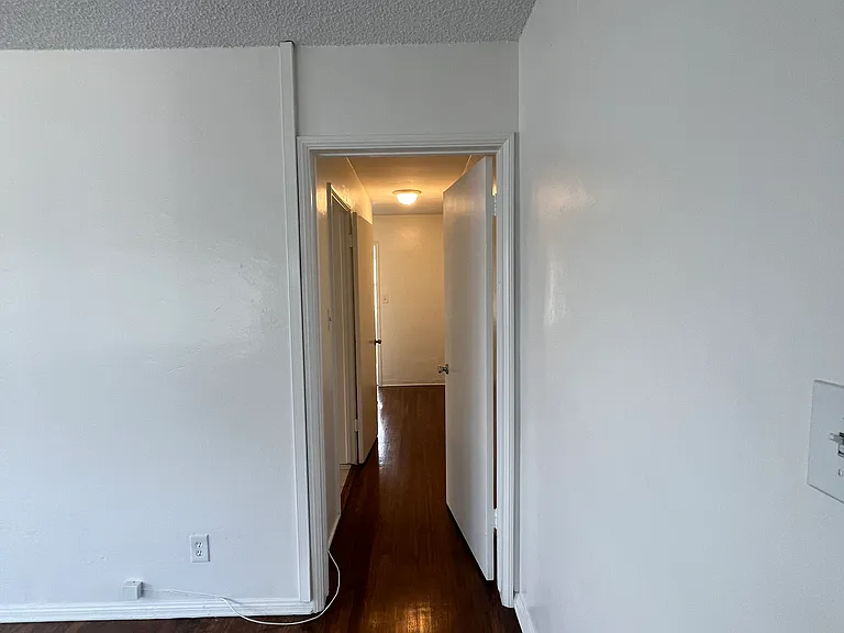 722 E Carson St #4 — Photo 6