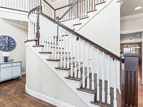 4th image of 5226 S Waterford Place Ct