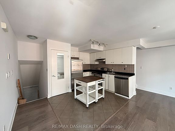 4th image of 415 Jarvis St #342
