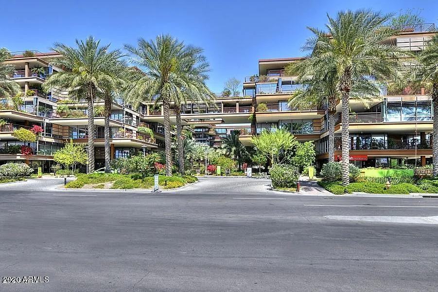 1 bed, 1.5 bath, 1134 sqft, $2,700 — Photo 1