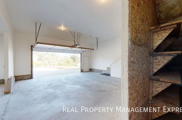 305 E Pine Lake Dr — Photo 38