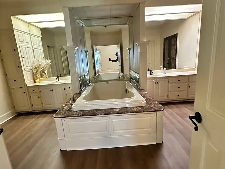117 Rolling Creek Dr — Photo 9