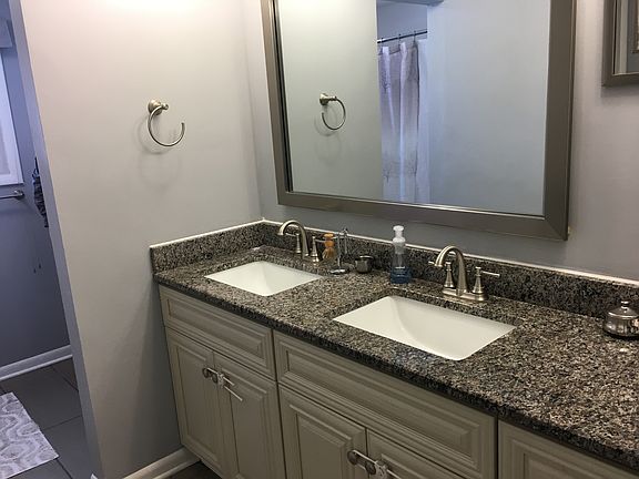5th image of 6170 Carlyle Dr