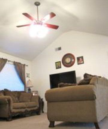 3rd image of 160 Arnold Dr