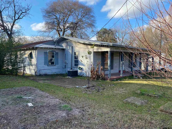 210 N Stephens St, Quitman, TX 75783