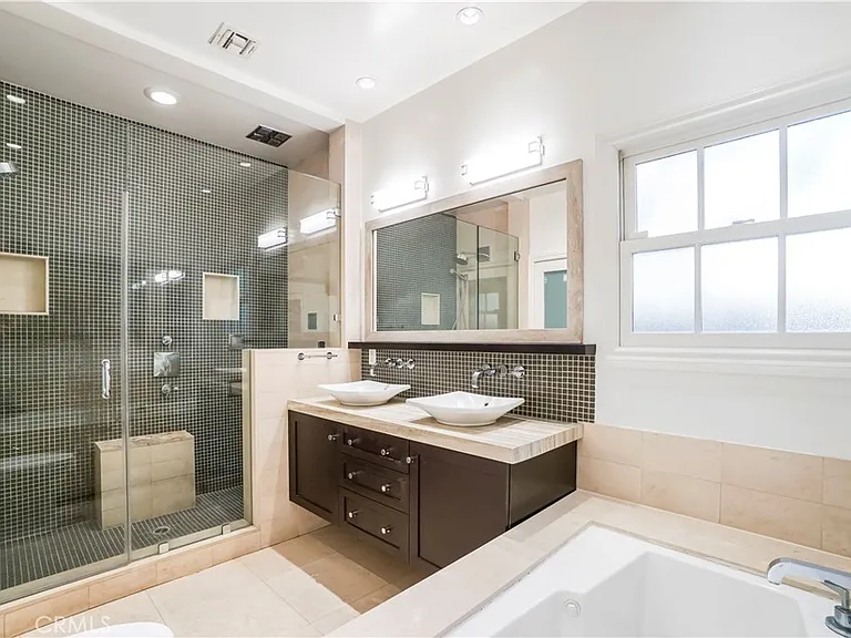 432 S Orange Dr — Photo 27