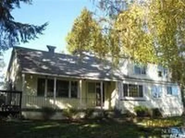 9766 Graton Rd, Sebastopol, CA 95472