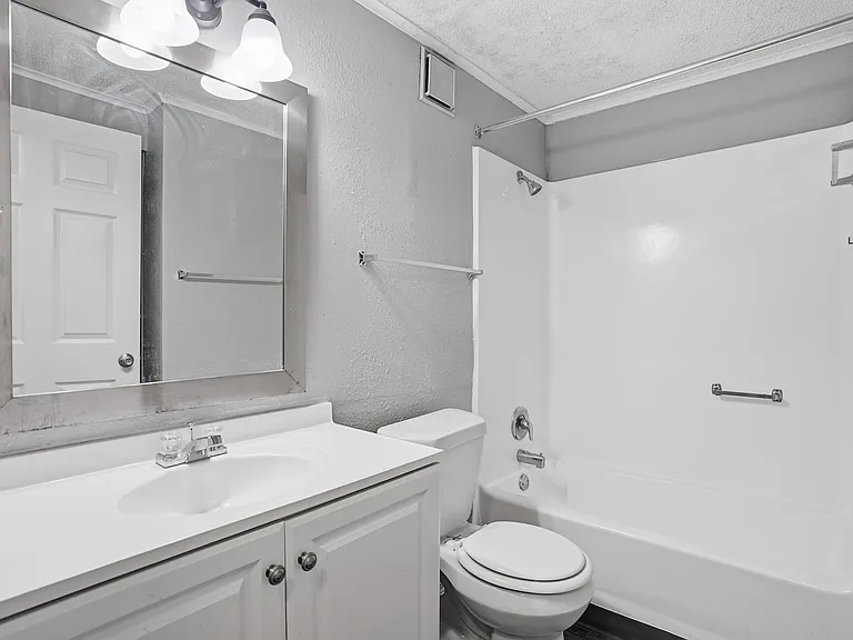 Orlando Terrace — Photo 14