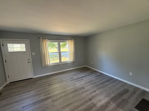 2nd image of 3157 Snow Rd