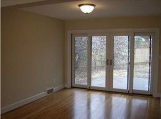 300 Old Farm Rd, Windy Hills, KY 40207