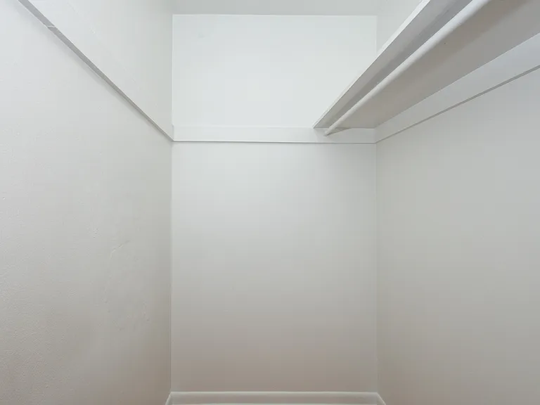 Belmore Apartments — Photo 55