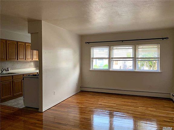 4th image of 133 Dubois Ave APT A8