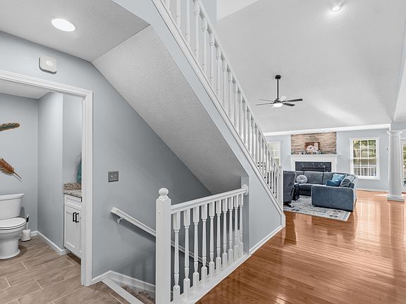 4th image of 8212 Shannon Glen Blvd