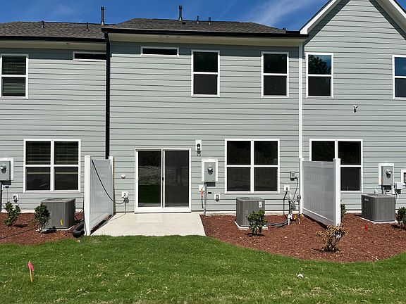 2nd image of 1011 Culloden Cir