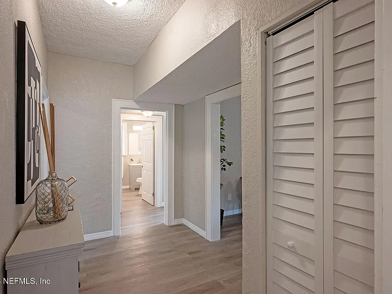 325 Alder St — Photo 27
