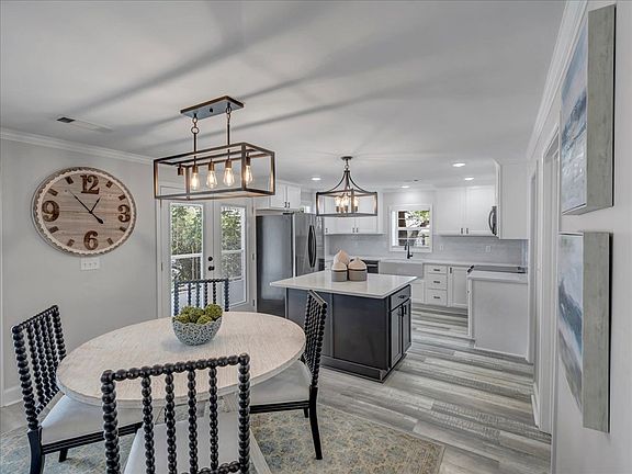 5th image of 236 N Spring Creek Cir