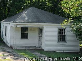 1529 Pierce St, Fayetteville, NC 28305