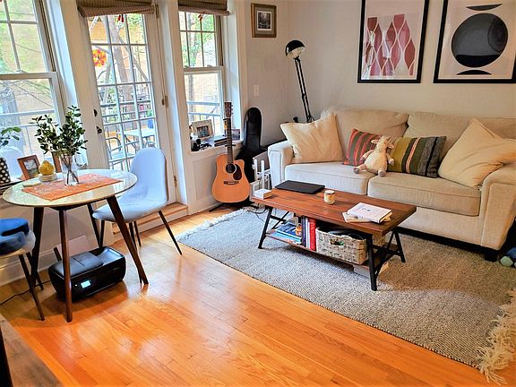 5th image of 2241 N Lincoln Ave APT 2A
