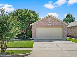 6440 Geneva Ln, Fort Worth, TX 76131