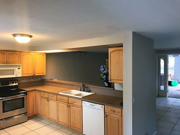 2nd image of 8415 N Albany Ave APT C