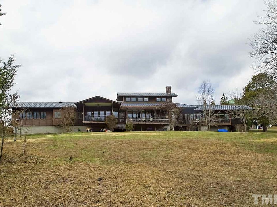 1st image of 124 Lake Pointe Dr