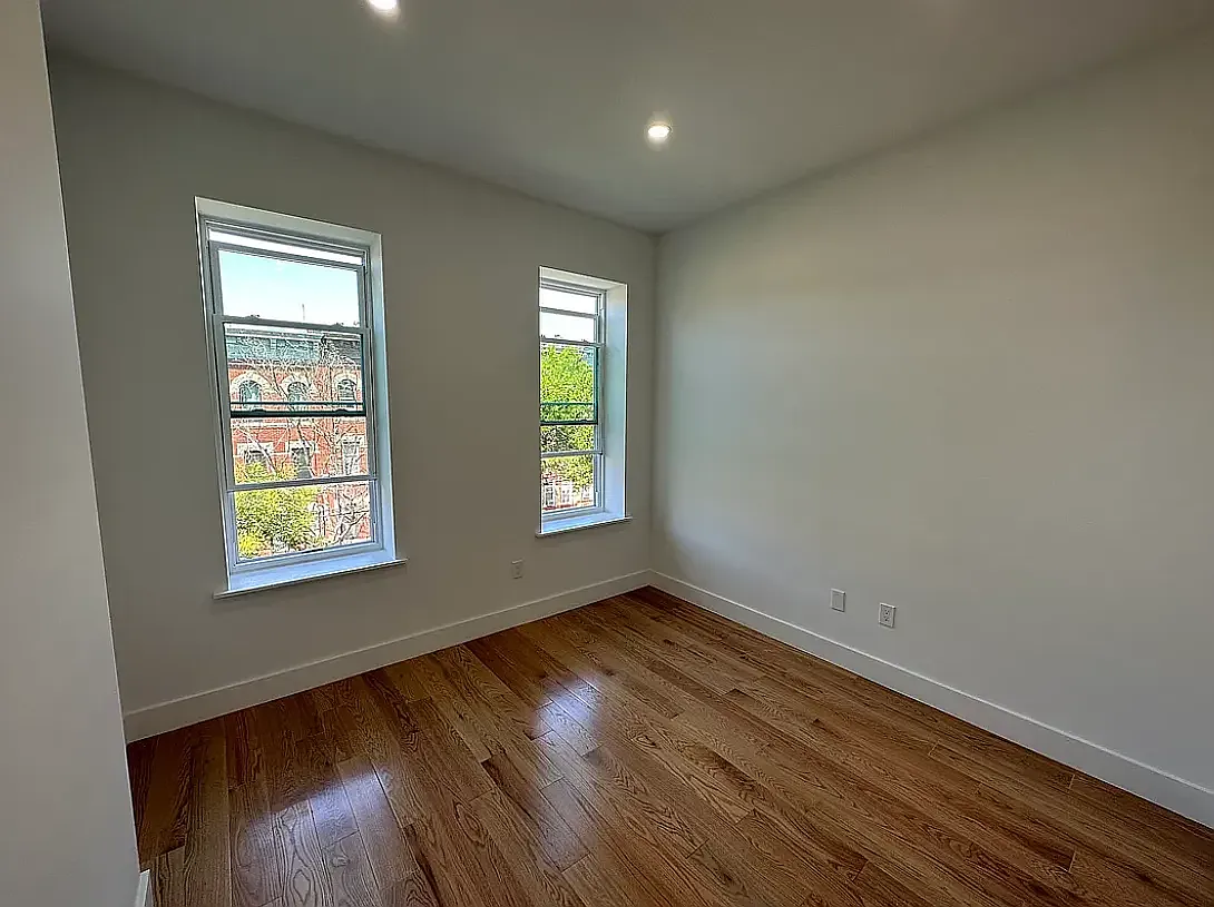 422 Himrod Street — Photo 4