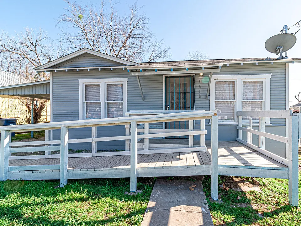 1610 Lennon Ave