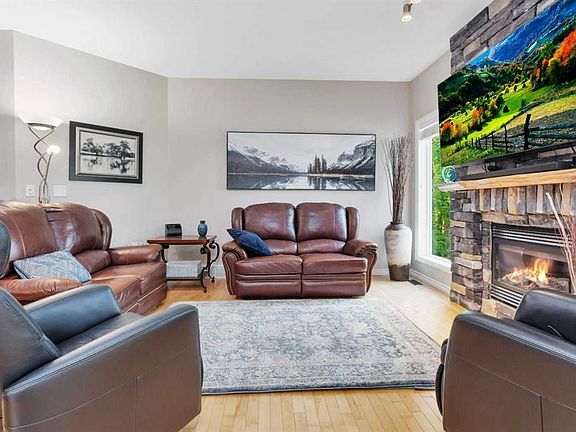 4th image of 89 E Alberts Close