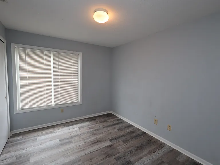 48 South Ave — Photo 14