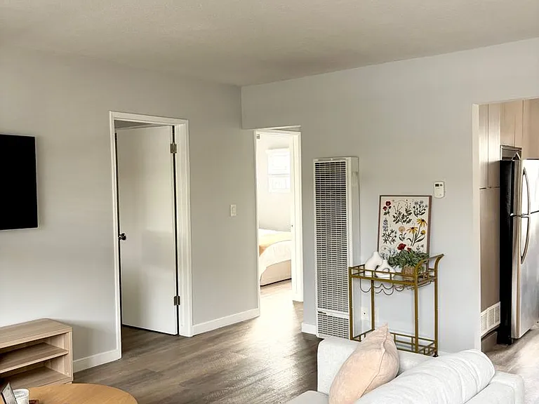 2727 Abbot Kinney Apartments, Venice CA — Photo 12