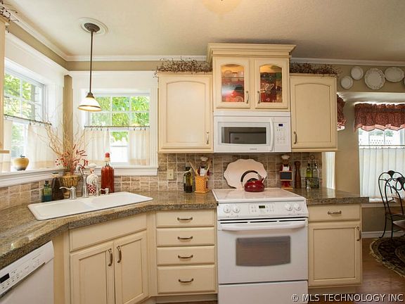 4th image of this home