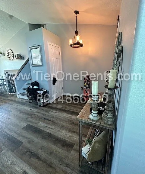 5886 S 3260 W — Photo 7