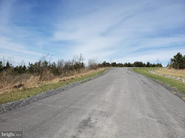 12486 Summit Cir, Frostburg, MD 21532