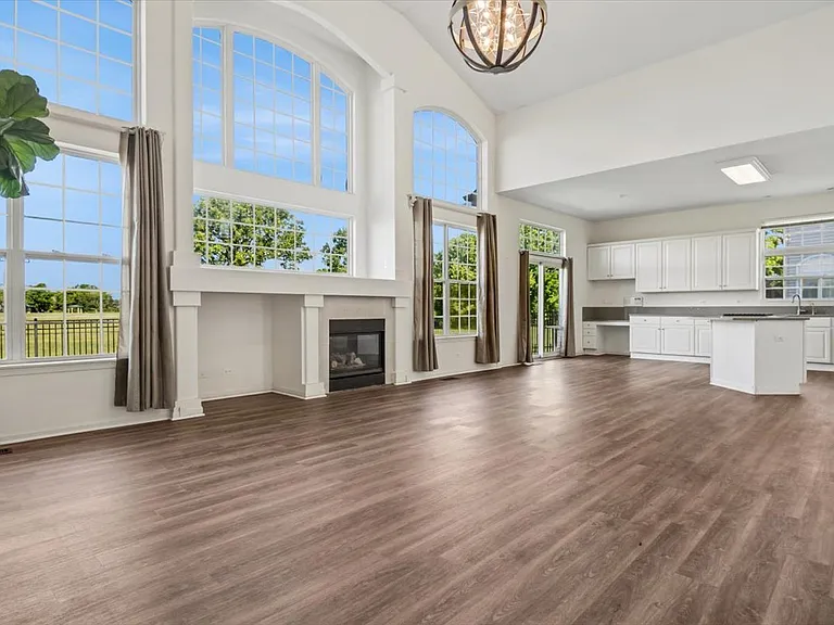 6623 Majestic Way — Photo 6