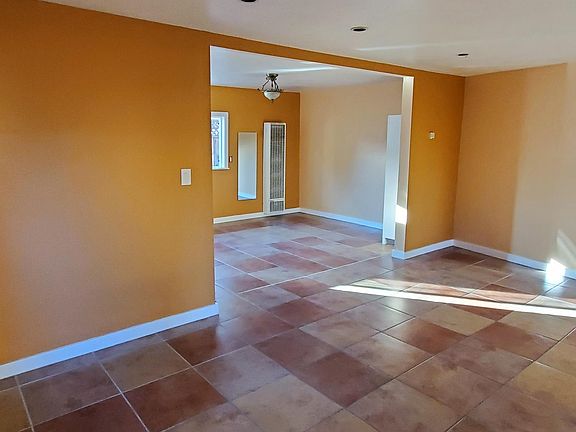 3rd image of 122 Hillview Ave