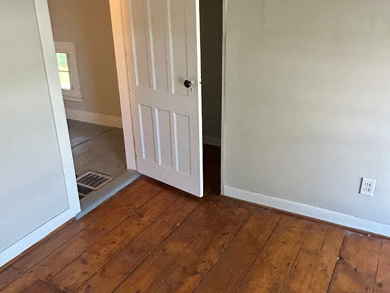 120 Coach Rd — Photo 18