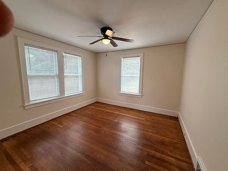 1607 - 1609 Hollywood Drive — Photo 9