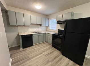 131 Wall St APT 112, Warner Robins, GA 31088