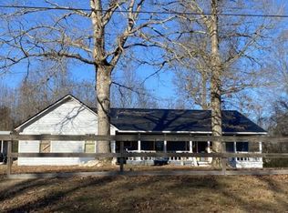 925 Wolf Creek Rd, Albertville, AL 35951