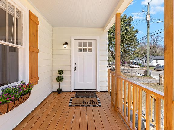 2nd image of 2714 W Surrey Dr