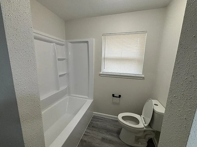 510 Alliance St — Photo 14