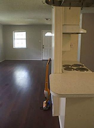 5th image of 7001 Payte Ln
