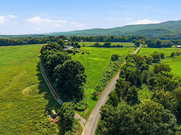 4th image of 28 Old State Hwy
