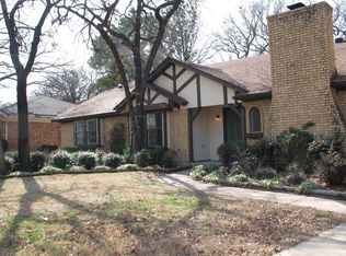 3802 Brook Shadows Ct, Arlington, TX 76016